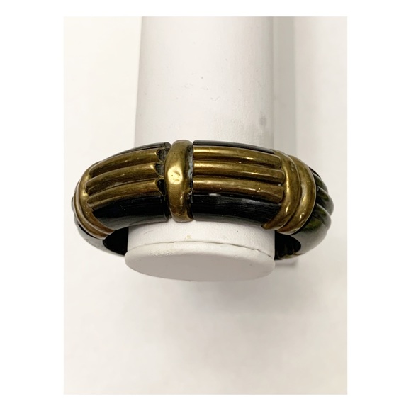 Vintage boho brass and acrylic? Unique Ribbed bangle bracelet SMALL - Picture 3 of 14